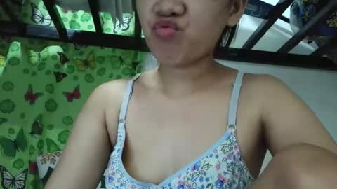 Snapshot of missjona08 chatting on May 19, 1:56 am Jona online show from May 19, 1:56 am