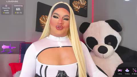 kassandra lazcano online show from January 8, 1:30 am