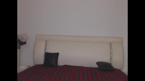 Khloe online show from January 12, 6:35 pm