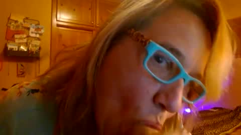 Snapshot of misskittyfox chatting on June 3, 4:48 am MissKittyFox online show from June 3, 4:48 am