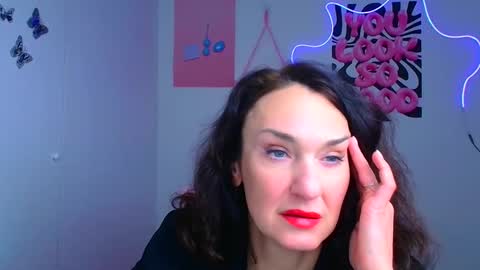 Snapshot of misskristyyy chatting on February 4, 12:22 pm Christina online show from February 4, 12:22 pm