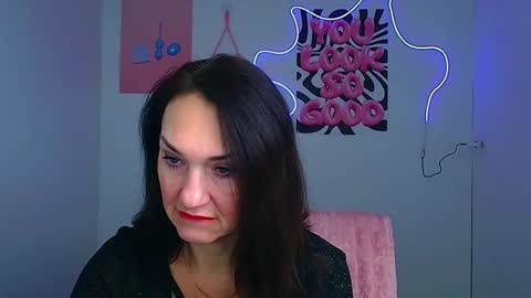 Snapshot of misskristyyy chatting on February 8, 7:34 am Christina online show from February 8, 7:34 am