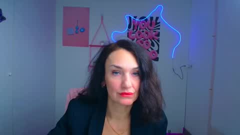 Snapshot of misskristyyy chatting on February 19, 12:56 pm Christina online show from February 19, 12:56 pm