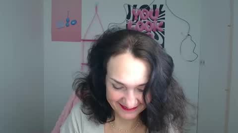 Snapshot of misskristyyy chatting on February 25, 12:15 pm Christina online show from February 25, 12:15 pm