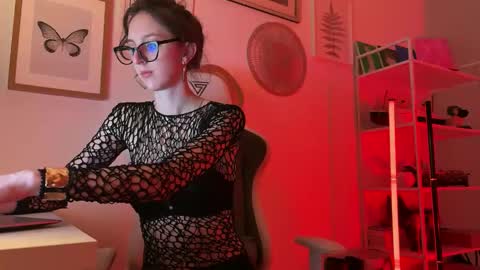 misslalii online show from May 15, 8:38 pm