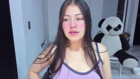 missloren333 online show from November 4, 8:13 am