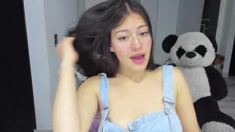 missloren333 online show from November 6, 8:37 am