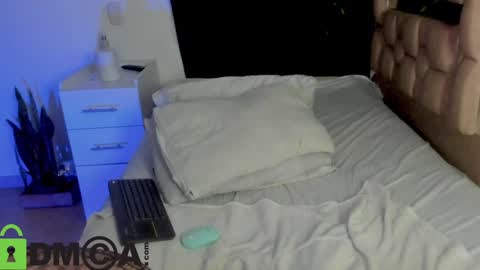 Lucye Robbie online show from January 5, 7:49 am