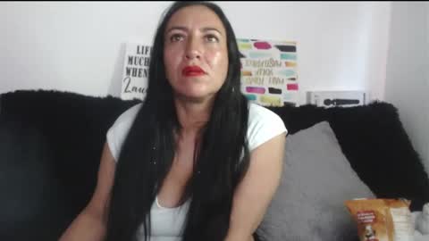 luccy online show from December 31, 8:56 pm