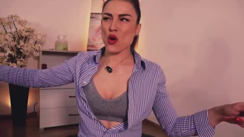 Lullu online show from November 22, 2:49 pm