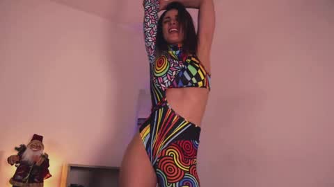 Lullu online show from December 3, 2:48 pm