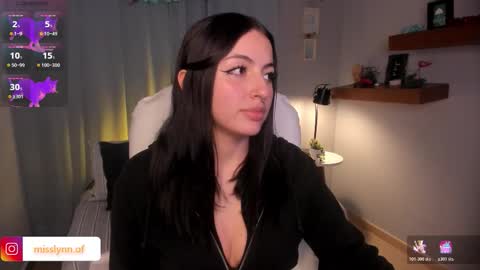 i am lyn online show from March 19, 5:11 am