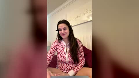 Snapshot of missmadsxx chatting on May 5, 2:47 pm MADS online show from May 5, 2:47 pm