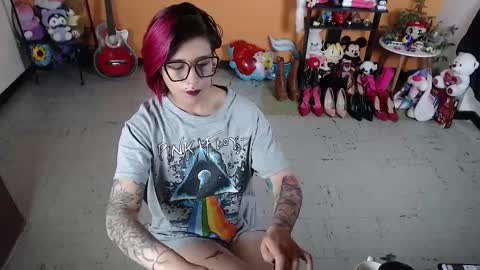 Miss Mia online show from December 21, 12:49 pm
