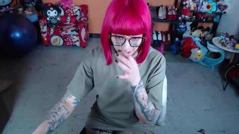 Miss Mia online show from November 27, 1:35 pm