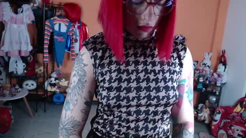 Miss Mia online show from April 6, 12:50 pm