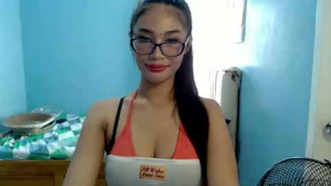Snapshot of missminervaa chatting on July 5, 1:23 am missminervaa online show from July 5, 1:23 am