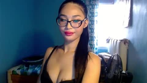 Snapshot of missminervaa chatting on July 12, 6:26 am missminervaa online show from July 12, 6:26 am