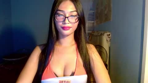 Snapshot of missminervaa chatting on August 3, 2:33 pm missminervaa online show from August 3, 2:33 pm