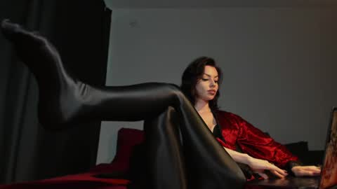 Snapshot of missmirandagd chatting on May 13, 3:20 pm online show from May 13, 3:20 pm