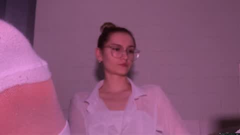 Snapshot of missmiroslava chatting on May 7, 6:35 pm missmiroslava online show from May 7, 6:35 pm