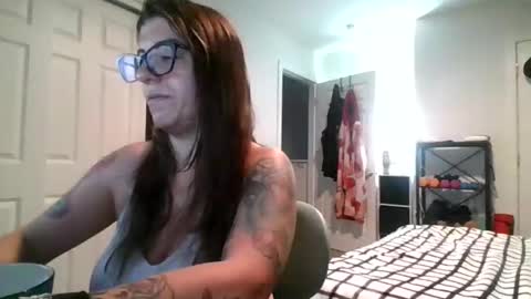 Snapshot of missmonatoyou chatting on June 12, 9:52 am MissMona online show from June 12, 9:52 am