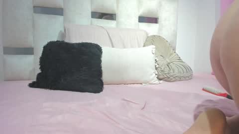 Snapshot of missnatasha05 chatting on October 4, 10:41 pm missnatasha05 online show from October 4, 10:41 pm