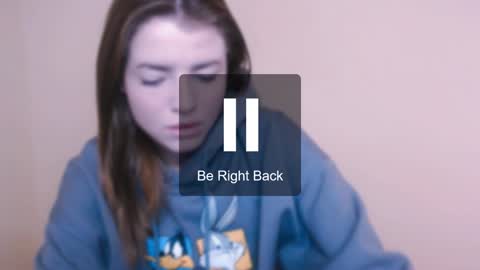 Snapshot of missoliviaa_ chatting on January 15, 8:41 am Olivia online show from January 15, 8:41 am