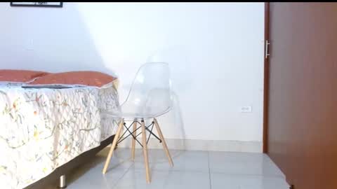 Snapshot of misspandora_ chatting on February 18, 9:53 pm Tell me Pandora online show from February 18, 9:53 pm