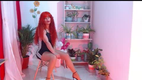 Snapshot of misspandora_ chatting on September 14, 12:04 pm Tell me Pandora online show from September 14, 12:04 pm