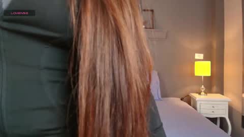 Snapshot of missparis__ chatting on November 14, 8:51 pm missparis__ online show from November 14, 8:51 pm