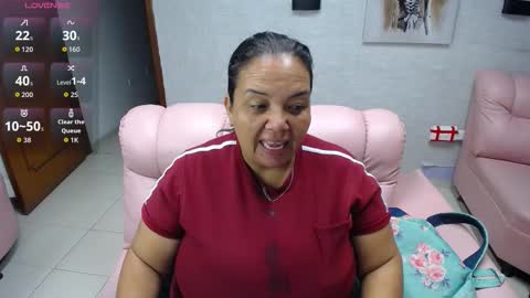 Snapshot of misspenelopenipples chatting on October 20, 11:43 am Penelope online show from October 20, 11:43 am