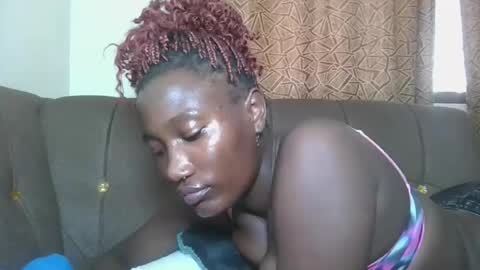 Snapshot of missprettygal chatting on March 2, 5:08 am pretty gal online show from March 2, 5:08 am