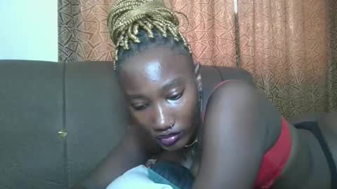 Snapshot of missprettygal chatting on March 12, 7:25 am pretty gal online show from March 12, 7:25 am