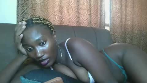 Snapshot of missprettygal chatting on March 15, 9:26 am pretty gal online show from March 15, 9:26 am