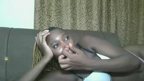 Snapshot of missprettygal chatting on March 21, 2:16 am pretty gal online show from March 21, 2:16 am