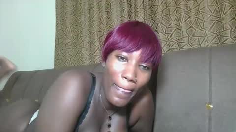 Snapshot of missprettygal chatting on March 28, 11:48 pm pretty gal online show from March 28, 11:48 pm