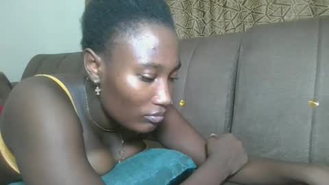 Snapshot of missprettygal chatting on March 31, 11:38 pm pretty gal online show from March 31, 11:38 pm