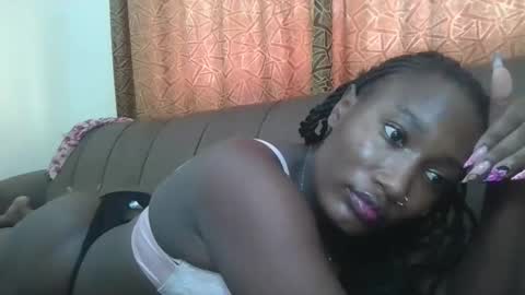 Snapshot of missprettygal chatting on April 14, 7:03 am pretty gal online show from April 14, 7:03 am