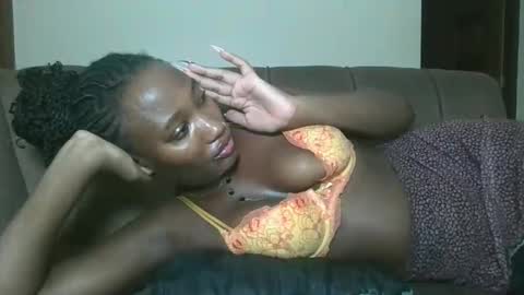 Snapshot of missprettygal chatting on April 15, 10:21 pm pretty gal online show from April 15, 10:21 pm