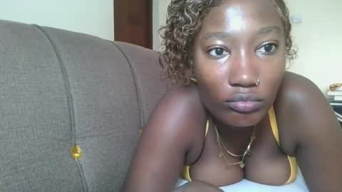 pretty gal online show from June 15, 9:22 am