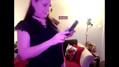 Snapshot of misssexysweet chatting on February 19, 10:53 pm misssexysweet online show from February 19, 10:53 pm