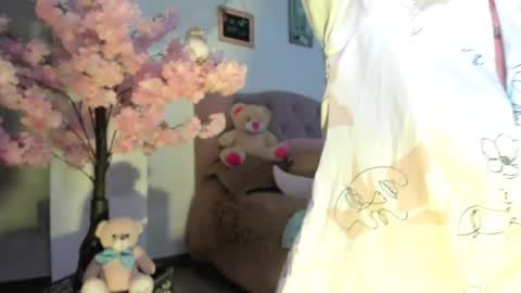 ... Independent model online show from June 3, 12:13 am