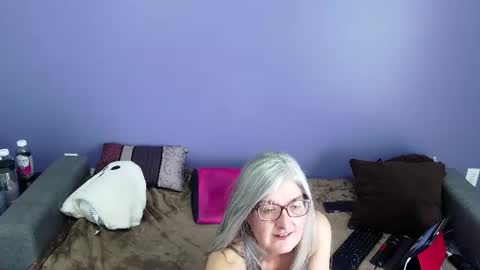 Snapshot of missspooky chatting on June 14, 3:14 pm Miss Spooky Silverstacker online show from June 14, 3:14 pm