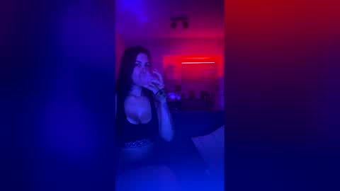 misssvelvet online show from February 1, 3:49 am