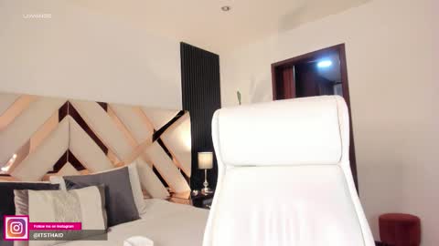 Fernanda Davila online show from February 19, 10:17 pm