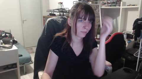 missthon online show from February 9, 12:53 pm