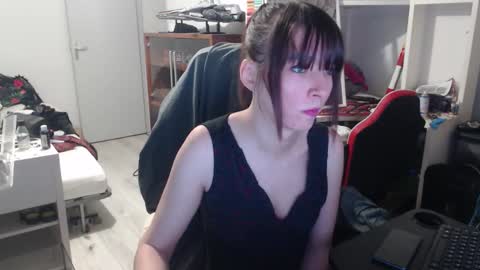 missthon online show from February 22, 2:26 pm