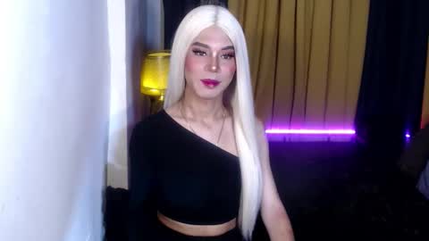 Stella online show from March 29, 3:34 pm