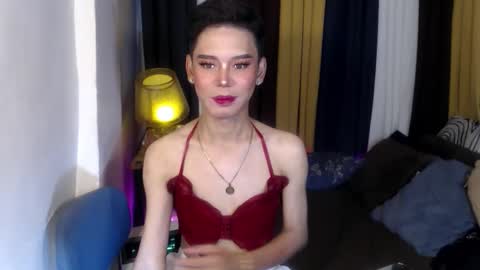 Snapshot of misstransstella69 chatting on June 10, 10:58 am Stella online show from June 10, 10:58 am